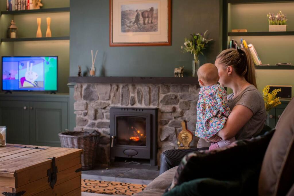Вілла Calm Scottish Country Escape With Hot Tub Sleeps 6 Інвернесс Екстер'єр фото