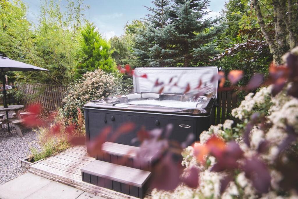 Вілла Calm Scottish Country Escape With Hot Tub Sleeps 6 Інвернесс Екстер'єр фото